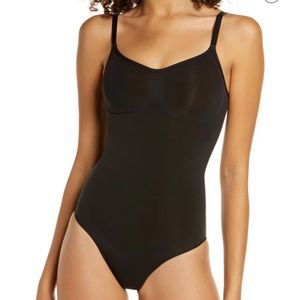 SKIMS SCULPTING BODYSUIT
